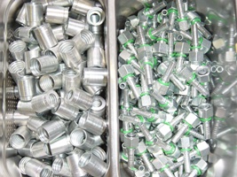 Douiles et raccords hydrauliques